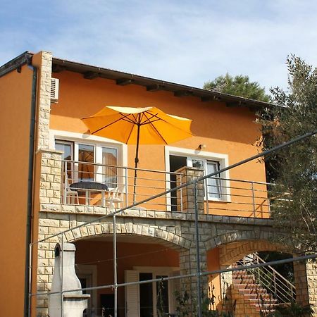 Apartments Hella Vir Εξωτερικό φωτογραφία